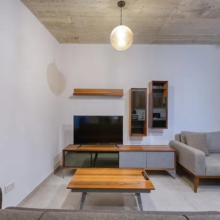 4br Modern Retreat With Pool Access In Swieqi Сент Джулианс