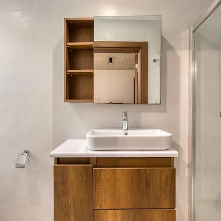4br Modern Retreat With Pool Access In Swieqi *