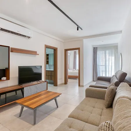 4br Modern Retreat With Pool Access In Swieqi Апартаменты