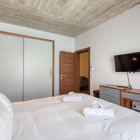 Апартаменты 4br Modern Retreat With Pool Access In Swieqi Сент Джулианс