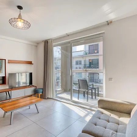4br Modern Retreat With Pool Access In Swieqi