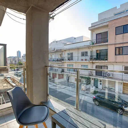 Апартаменты 4br Modern Retreat With Pool Access In Swieqi Сент Джулианс